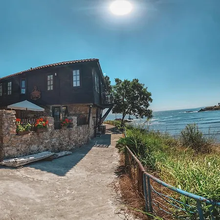 The Greek House 阿赫托波尔