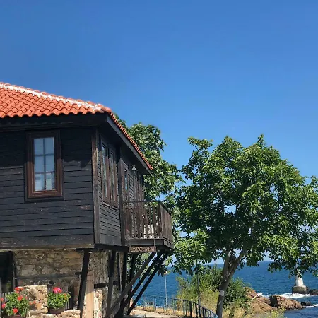 The Greek House 招待所 *
