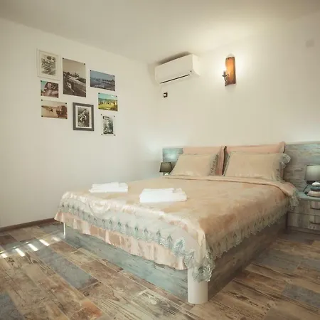 The Greek House 招待所